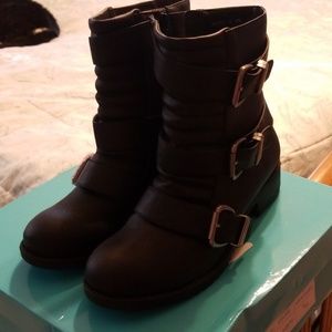 Womens boots with buckle detail size 8.5